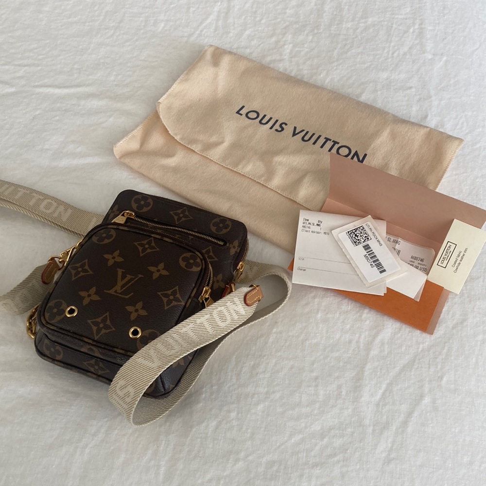 Louis Vuitton Phone Pocket Sling Case Monogram Bag Crossbody limited edition
